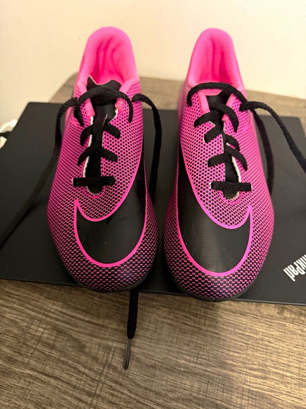 Nike Youth Soccer Cleats Pink/Black US Size 4Y Athletic Footwear